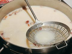 -尚尚仙·酸汤猪手·猪肚鸡火锅(华联万柳购物中心店)