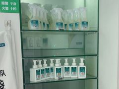 -福奈特洗衣·洗鞋·奢侈品护理(长阳路店)