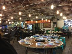 大堂-去吃小龙虾·江湖菜·烧烤(南滨路店)