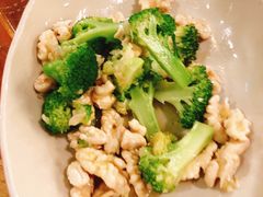 西兰花拌桃仁-赤宴·川菜(玉林店)
