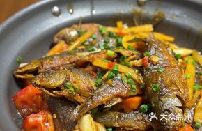 Stewed Carp in Pot