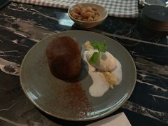 熔岩巧克力蛋糕配冰淇淋-EN SPACE恩空间