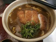 咖喱猪排乌冬-杵屋(京都ポルタ店)