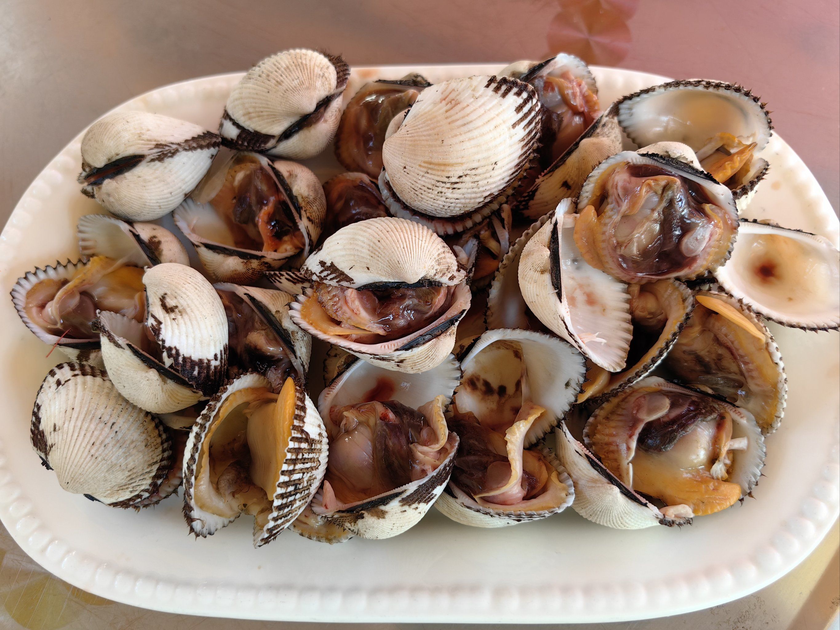 海鲜很新鲜,吃到了上海吃不到的毛蚶[色]超满足