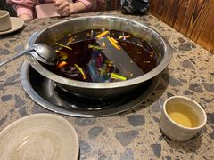 -肖肖酸萝卜鱼火锅(总店)