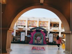 -王府井奥莱临潼小镇(临潼店)