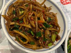酸萝卜炒肚丝-壹盏灯(华远店)