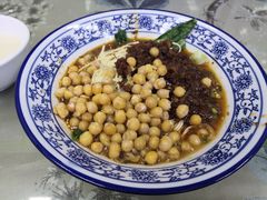 -渝之汇牛肉豌杂面