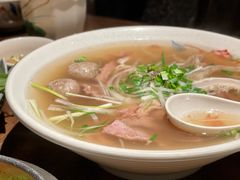 -大头虾越式风味餐厅(光明广场店)