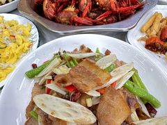 -丹水桥地锅鱼·翘嘴鲌·地方特色全鱼宴(丹江口大坝店)