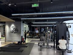 -超鹿运动(五四路恒力城店)