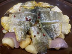 砂锅焗黄花鱼-1937青岛老味道·海肠捞饭·青岛菜(大鲍岛栈桥店)