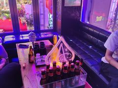 -喜鹊音乐酒馆(西街店)
