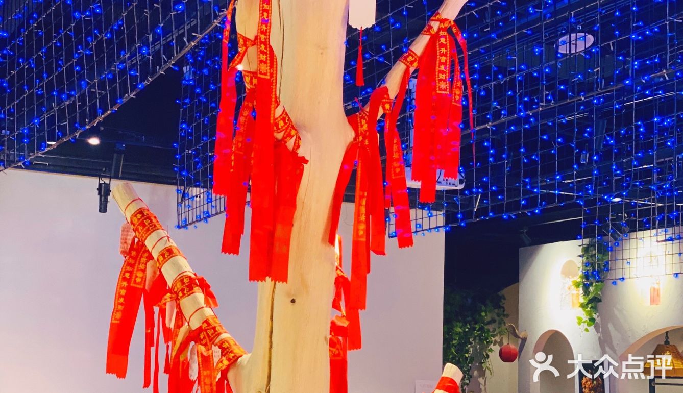 大吉大利，今晚吃鸡🐔锅友 ·火锅鸡 双层牛蛙塔