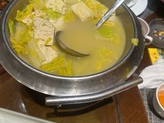 -东口码头·烧鸽子·鱼头泡饼·地方菜(金鹰悦城店)