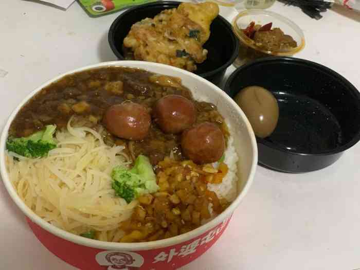 外婆屯卤肉饭(江桥万达店)-"这天突然想吃卤肉了,就搜了一下叫了这家