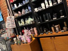 -星巴克(上海虹桥新天地二店)