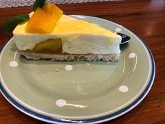 -Chom Cafe and Restaurant