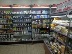 -全家便利店(莲花池东路店)