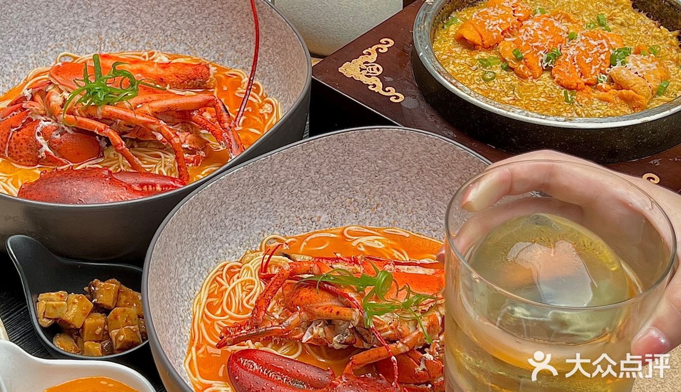 成都首家蟹粉饭🦀️答应我一定吃一口波龙腿   