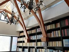 -钟书阁(松江泰晤士小镇店)