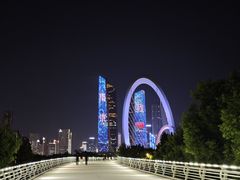 -南京眼步行桥