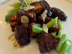 黑金雪花牛肉粒-上海和平饭店龙凤厅 Dragon Phoenix