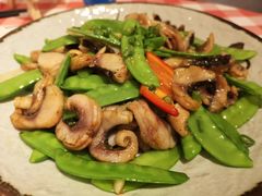 炒鲫鱼片-龙桥私厨·姜花菊花过桥鱼·顺德菜(容桂店)