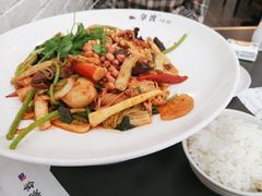 酱香香锅-拿渡·水煮鱼麻辣香锅(王府井奥莱·香江小镇店)