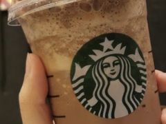 -星巴克臻选(上海虹桥新天地三店)