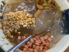 -肖四女乐山跷脚牛肉(世博源店)