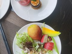 -大中华希尔顿酒店-念自助餐·嗨啤·小龙虾