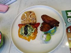 -水桶王国主题餐厅·聚会·生日派对·亲子活动·家庭套餐(亚龙湾希尔顿店)