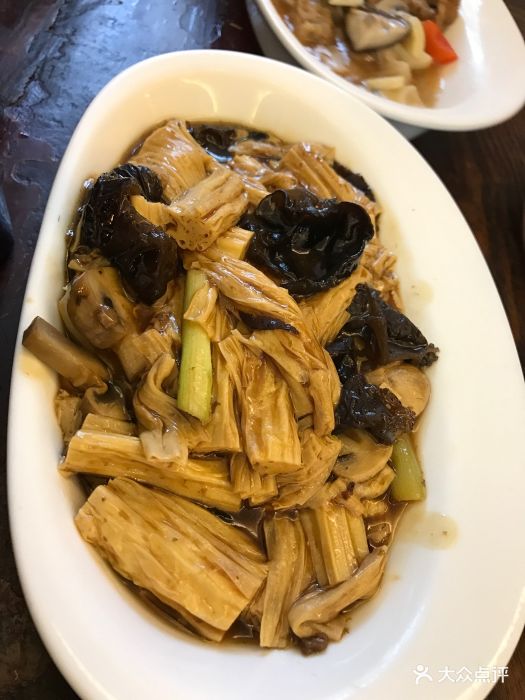 五观堂素食(新华路店)菌菇烩腐竹图片 - 第1张