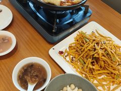 -莲餐厅·湖北菜·潜江小龙虾店(愚园路店)