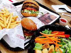 -The Habit Burger Grill 哈比特汉堡(复兴soho店)