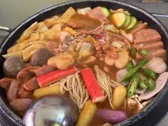 -豚妈妈汤饭·部队锅(南京东路店)