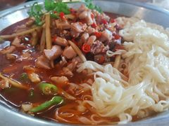 -兔行天下-鸿鹤鲜锅兔(中海国际店)