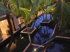 -亚龙湾喜来登·美景台大堂吧