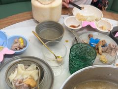 -喃喃椰·糟粕醋·椰子鸡火锅(七堡花园店)