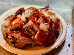 -黄记四更烤乳猪店