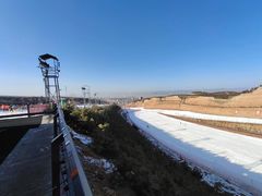 -采薇庄园四季滑雪场