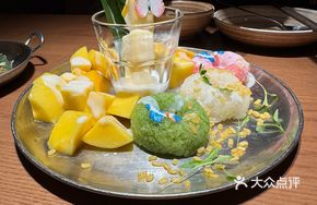 Ancient-Style Mango Sticky Rice