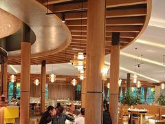 -茅草房·河畔园林火锅