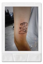 -龙之吻专业刺青·手工耳洞·纹身去色