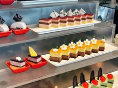 -荣誉国际酒店-云顶旋转餐厅