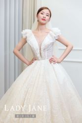 -Lady  Jane高端婚纱礼服馆