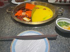 -小天鹅火锅·一线江景洪鼎旗舰店(洪崖洞店)