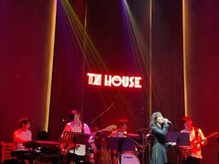 -TZ House音乐现场(来福士中心店)