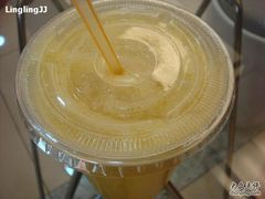 芒果+雪梨-Jazcu珍仕菓鲜榨果汁(西单大悦城店)